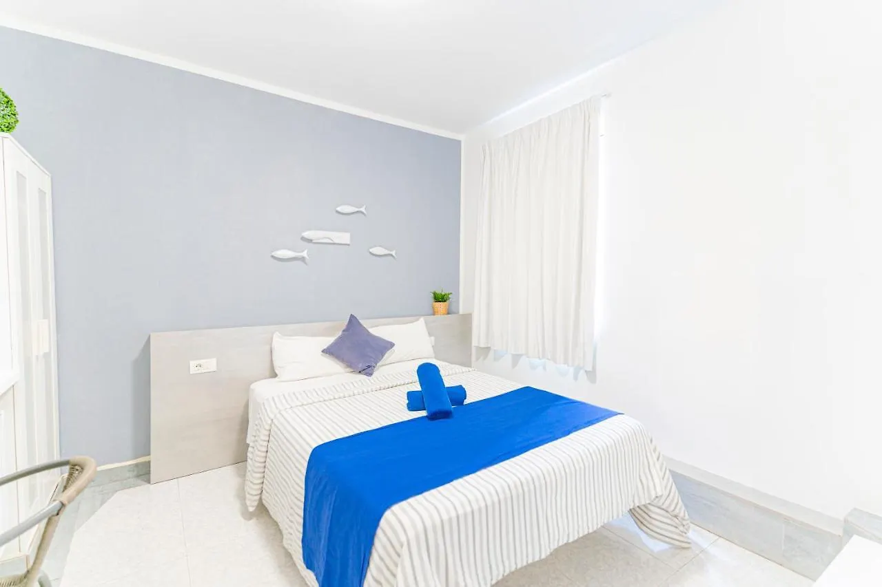 Hostel Neon Tenerife Guaza 0*,  Španělsko