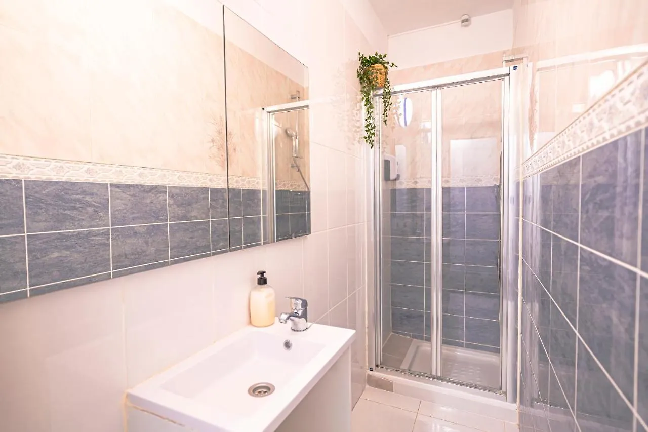 Hostel Neon Tenerife Guaza 0*,