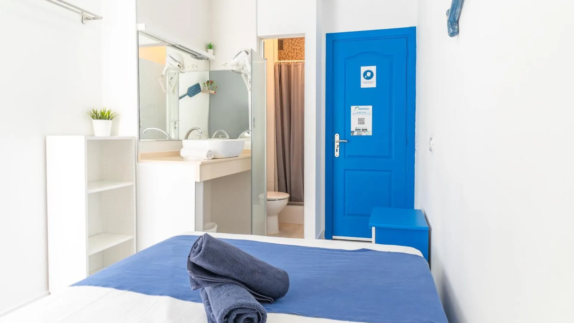 Penzion Hostel Neon Tenerife Guaza